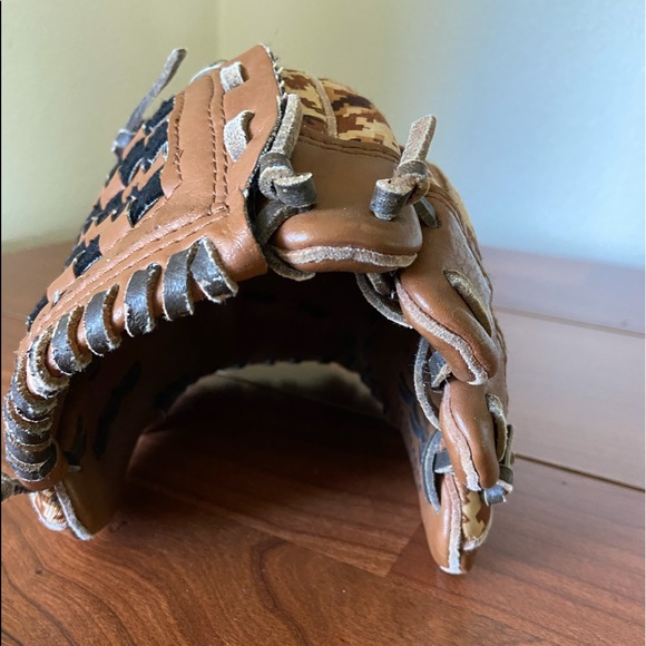 adidas Other Adidas Youth Baseball Glove Ts 1000bdc Poshmark